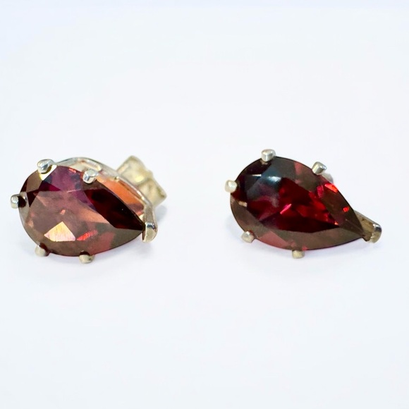 Exquisite Pear Garnet Sterling Silver Earrings - Picture 7 of 14